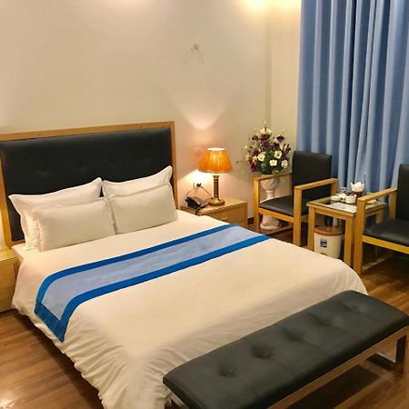 Hotel Royal Van Lung Экстерьер фото