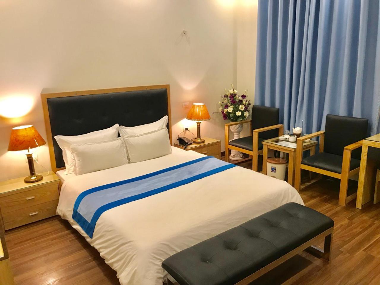 Hotel Royal Van Lung Экстерьер фото